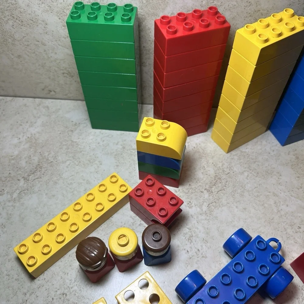 LEGO DUPLO Large Green Bucket‎ #1844 3 People Vintage Door Cars Mixed Collection